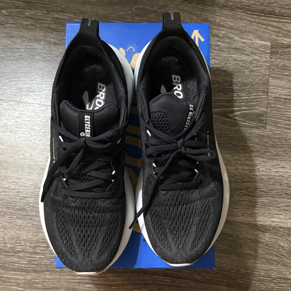 Brooks Black and White Glycerin 22 Sneakers - Picture 3 of 6